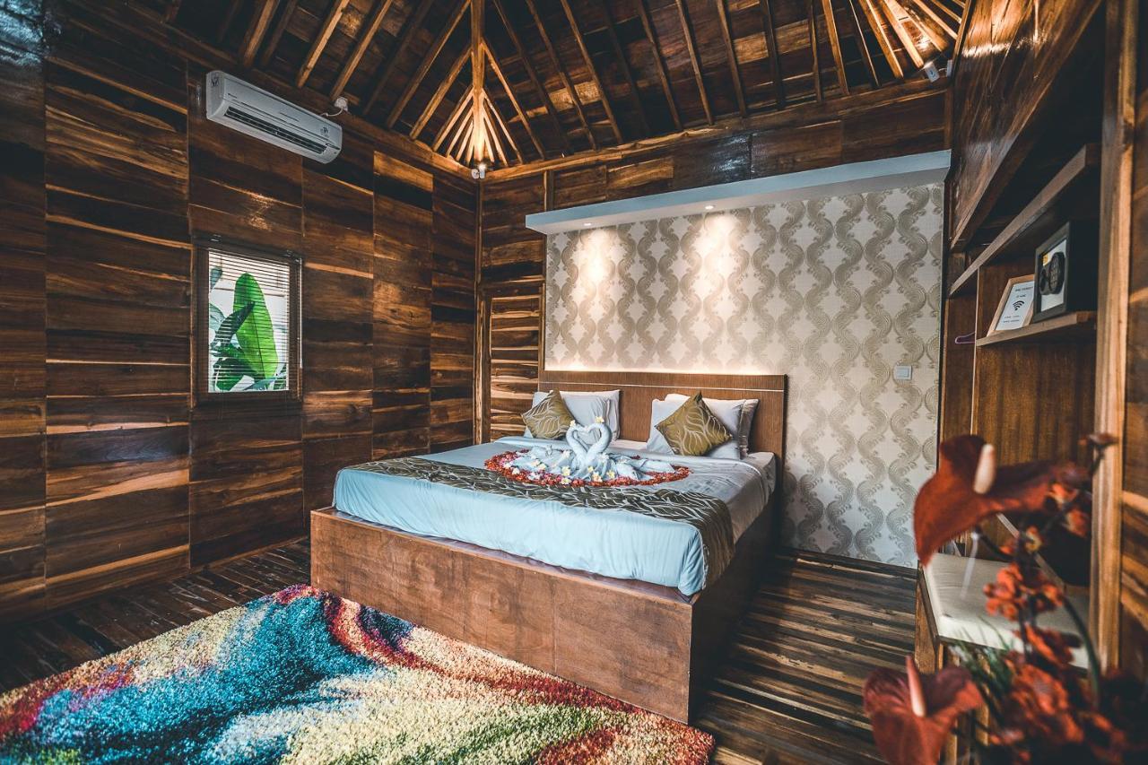 Ocho Bali Surf Camp Uluwatu