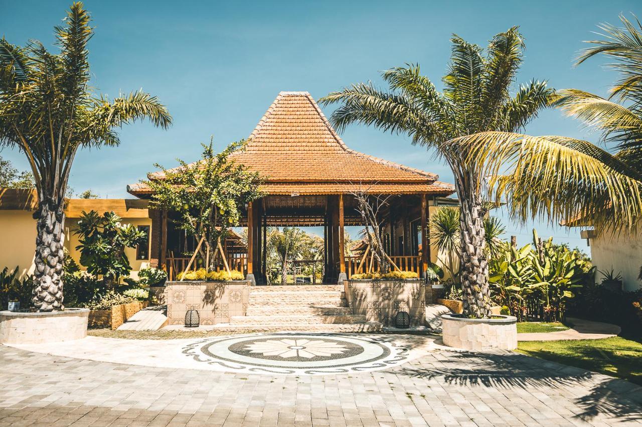 Ocho Bali Surf Camp Uluwatu